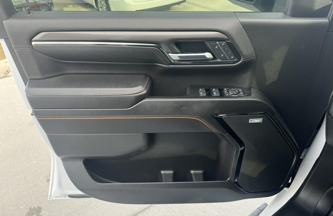 2024 GMC Sierra 2500 4WD Crew Cab 159" AT4 Photo