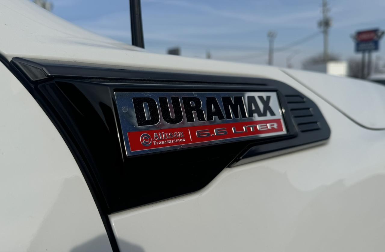 2024 GMC Sierra 2500 4WD Crew Cab 159" AT4 Photo