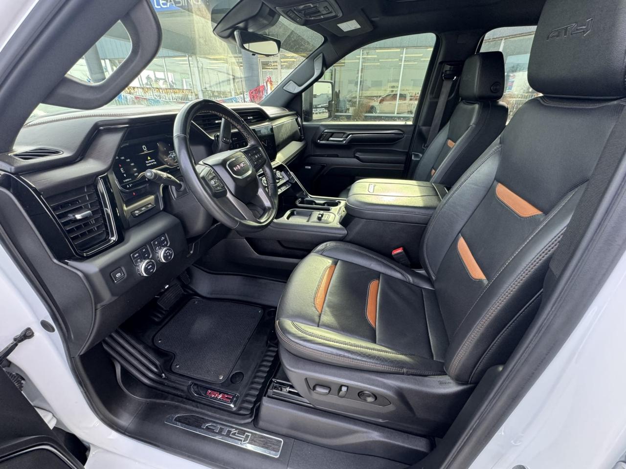 2024 GMC Sierra 2500 4WD Crew Cab 159" AT4 Photo