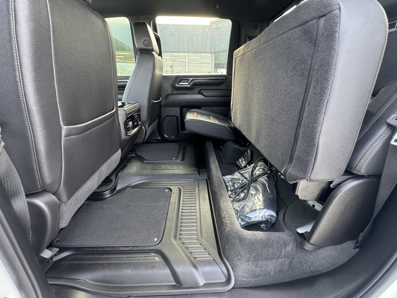 2024 GMC Sierra 2500 4WD Crew Cab 159" AT4 Photo