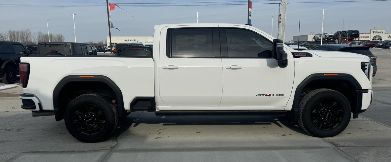 2024 GMC Sierra 2500 4WD Crew Cab 159" AT4 Photo
