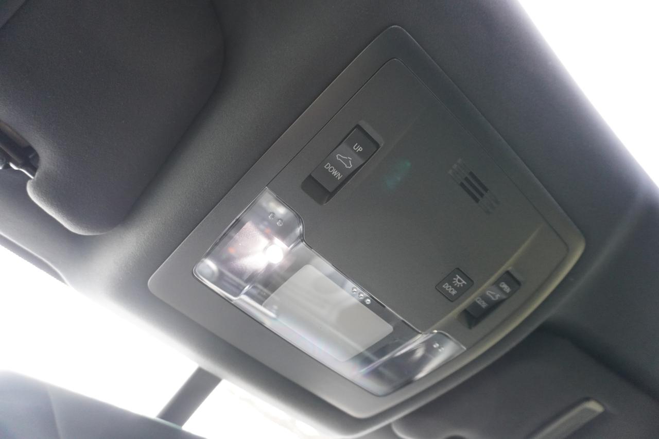 2015 Lexus RC 350 F-SPORT / NO ACCIDENTS / STUNNING COLOUR / LOCAL Photo