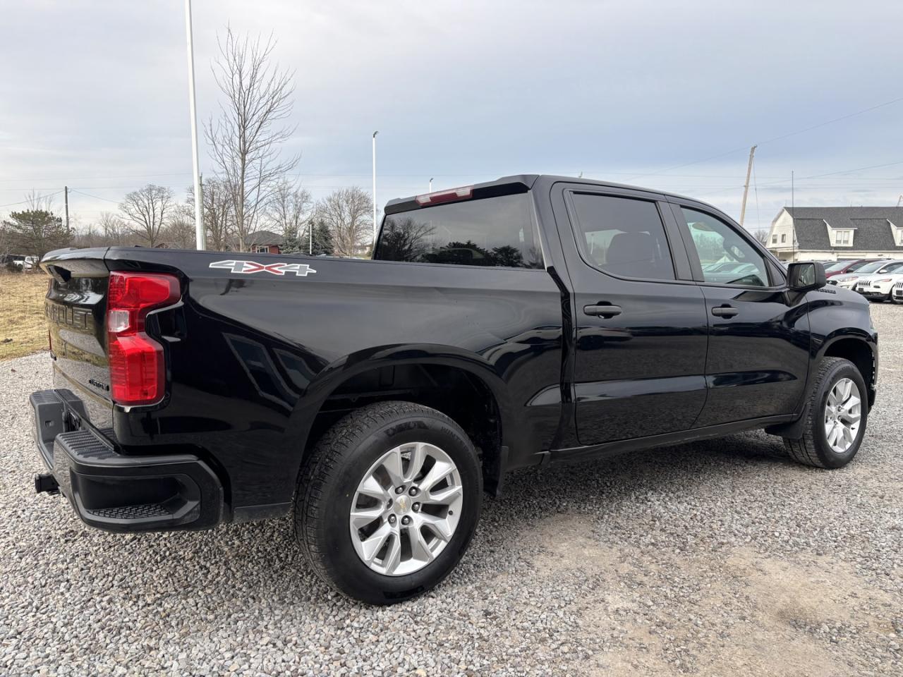 2021 Chevrolet Silverado 1500 Custom Crew Cab Short Box 4WD Photo