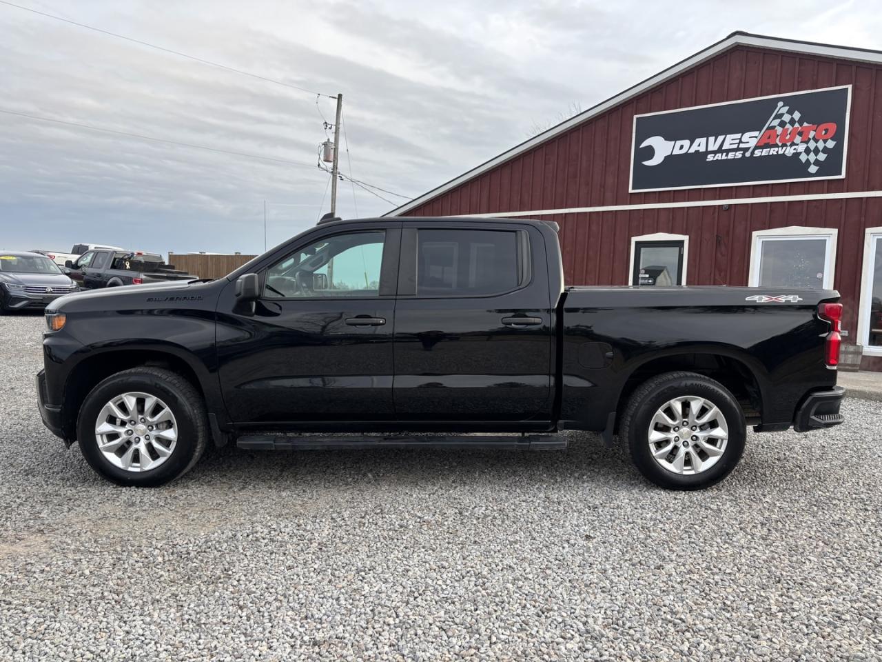 2021 Chevrolet Silverado 1500 Custom Crew Cab Short Box 4WD Photo