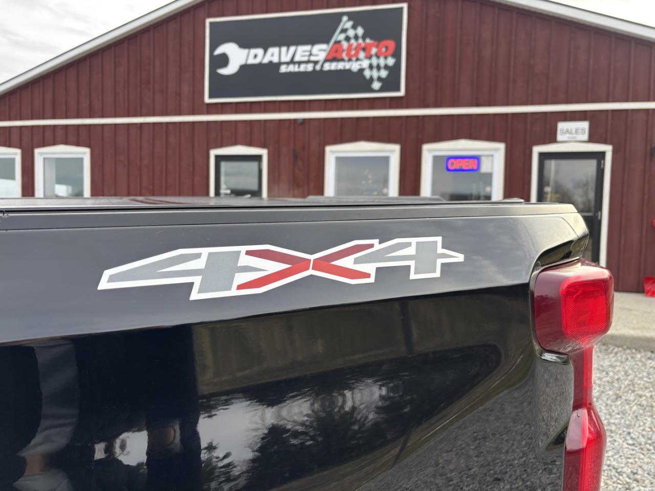 2021 Chevrolet Silverado 1500 Custom Crew Cab Short Box 4WD Photo