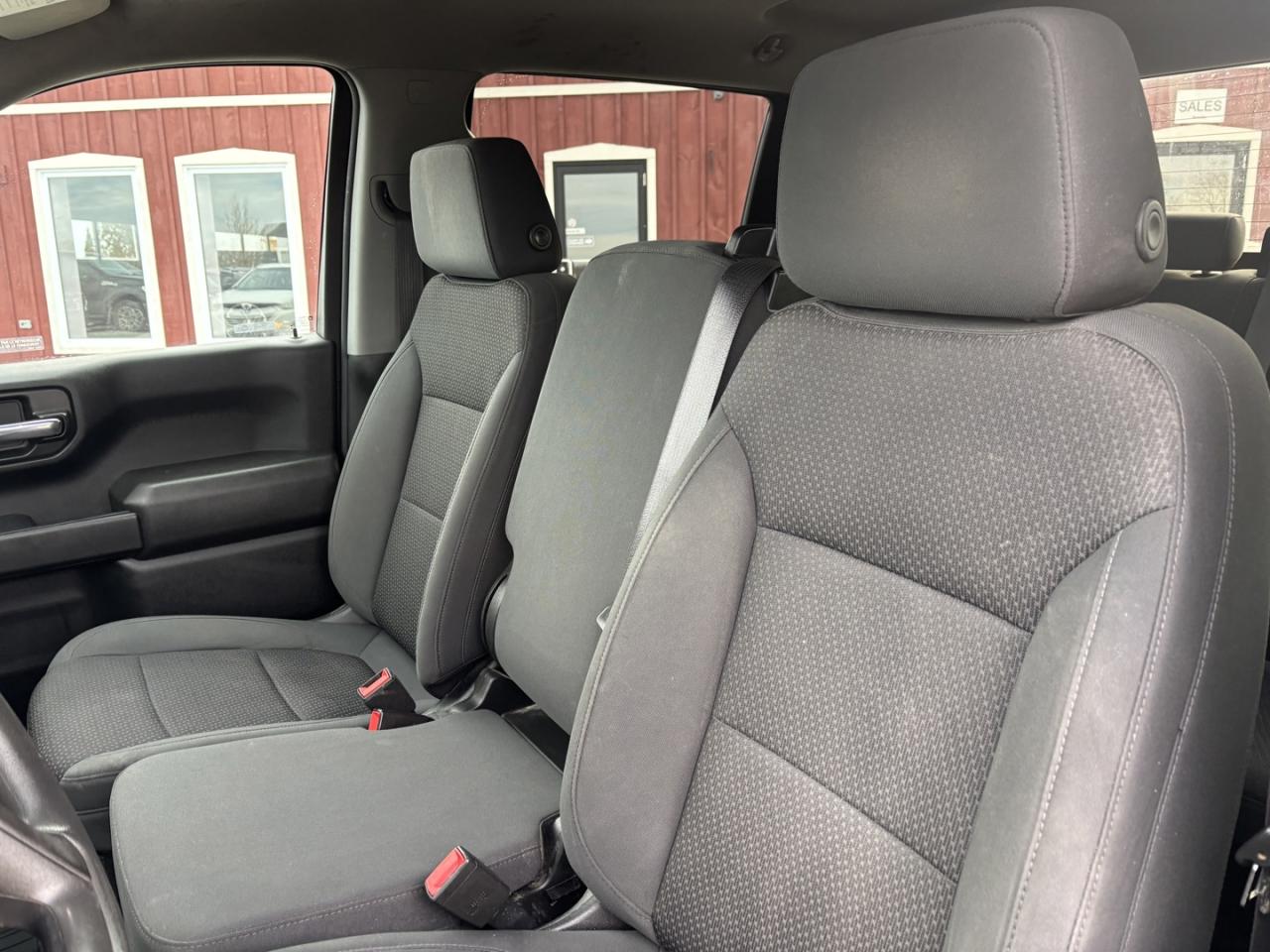 2021 Chevrolet Silverado 1500 Custom Crew Cab Short Box 4WD Photo