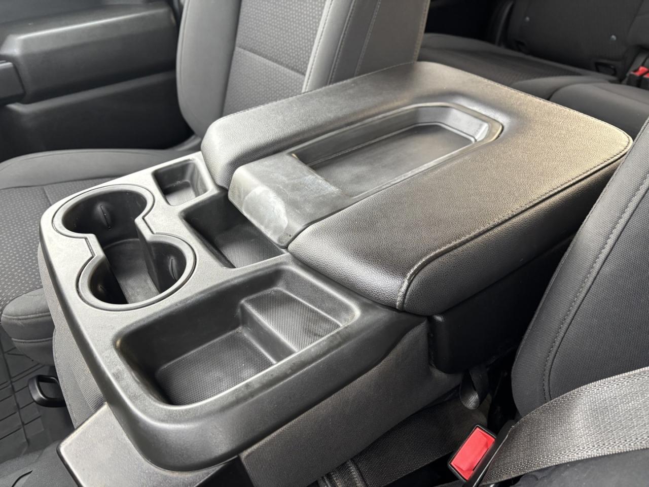 2021 Chevrolet Silverado 1500 Custom Crew Cab Short Box 4WD Photo