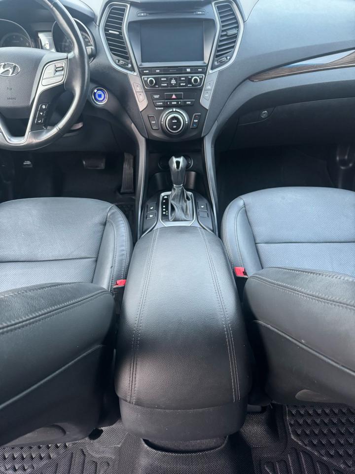 2017 Hyundai Santa Fe Sport Luxury Photo