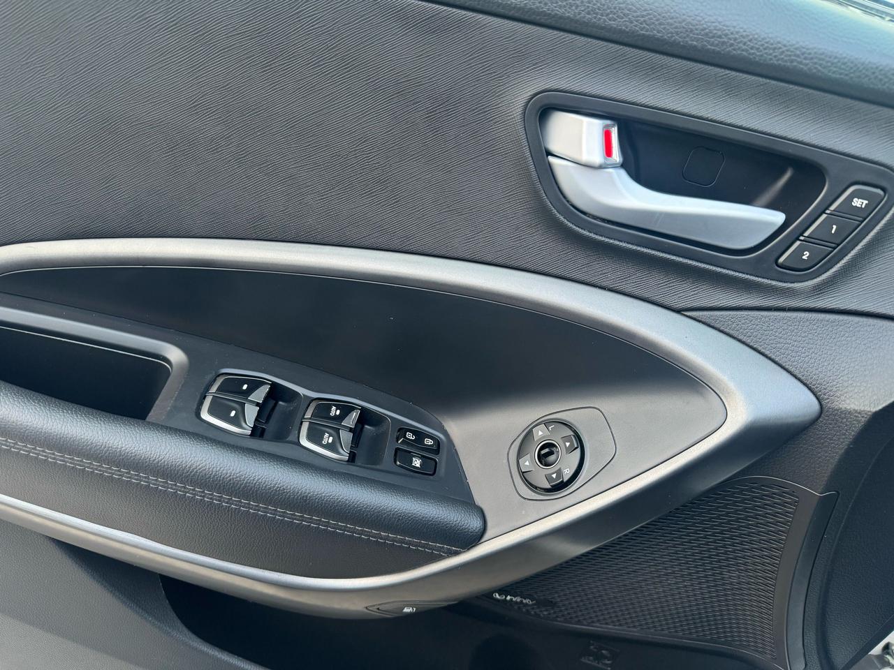 2017 Hyundai Santa Fe Sport Luxury Photo