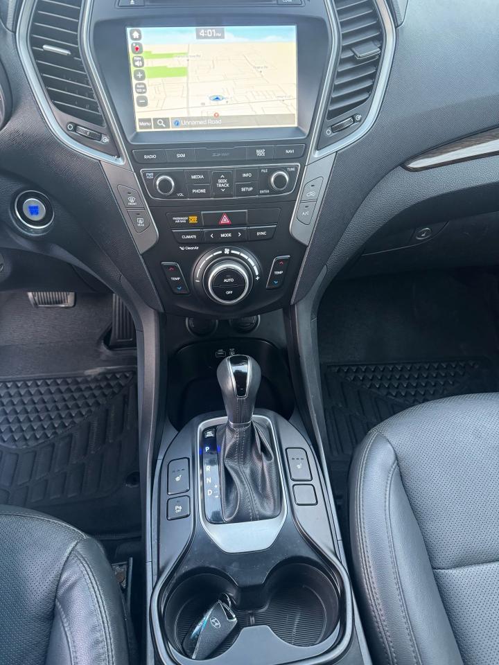 2017 Hyundai Santa Fe Sport Luxury Photo