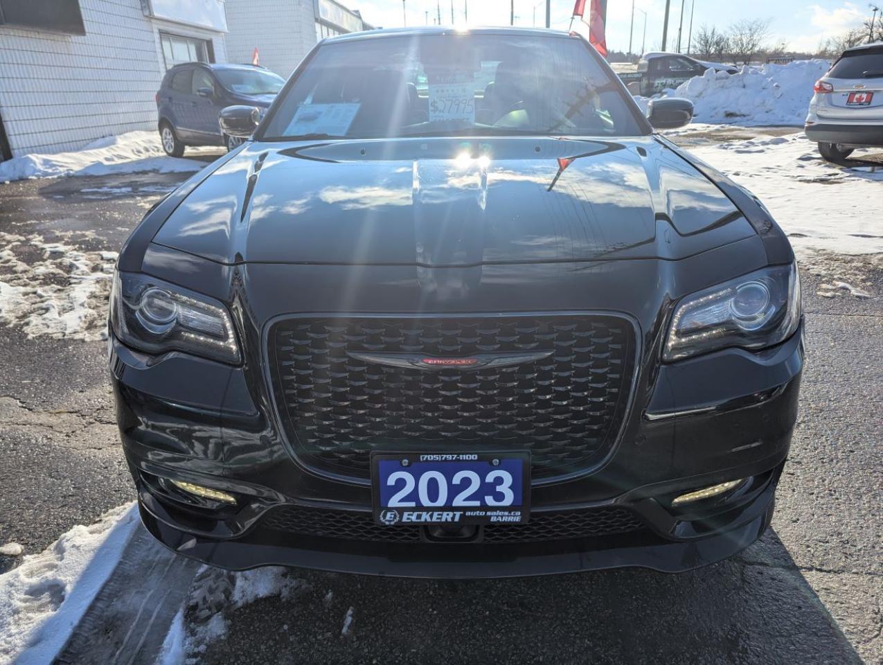 2023 Chrysler 300 300S AWD  NAVIGATION/PANARAMIC SUNROOF!! Photo3