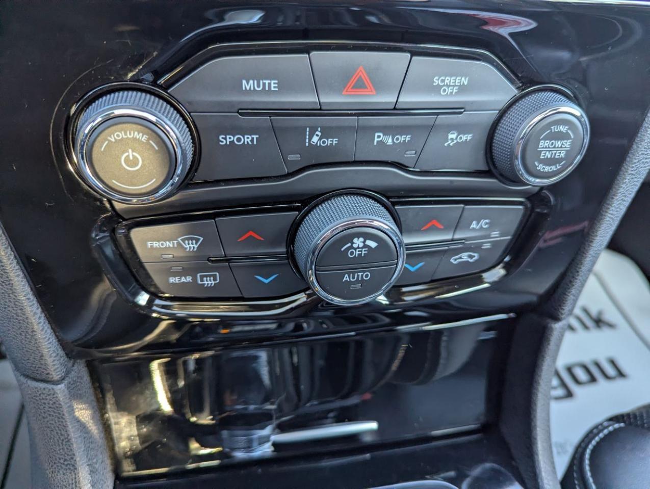 2023 Chrysler 300 300S AWD  NAVIGATION/PANARAMIC SUNROOF!! Photo