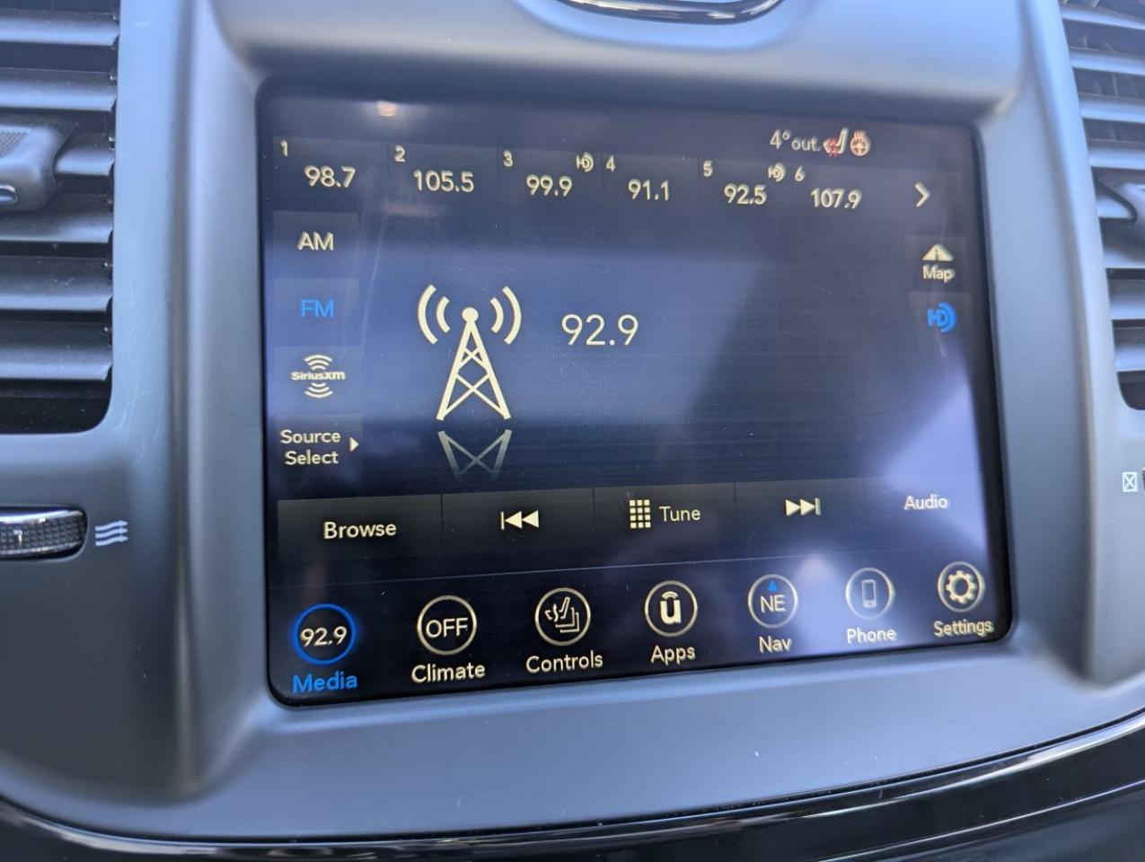 2023 Chrysler 300 300S AWD  NAVIGATION/PANARAMIC SUNROOF!! Photo