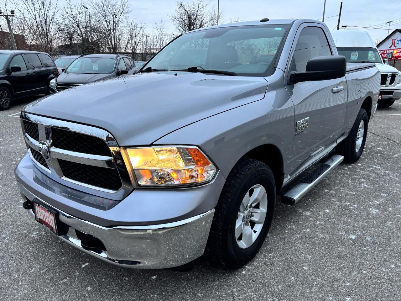 2019 RAM 1500 Classic SLT ** TOW PKG, CRUISE, AUTOSTART * Photo2