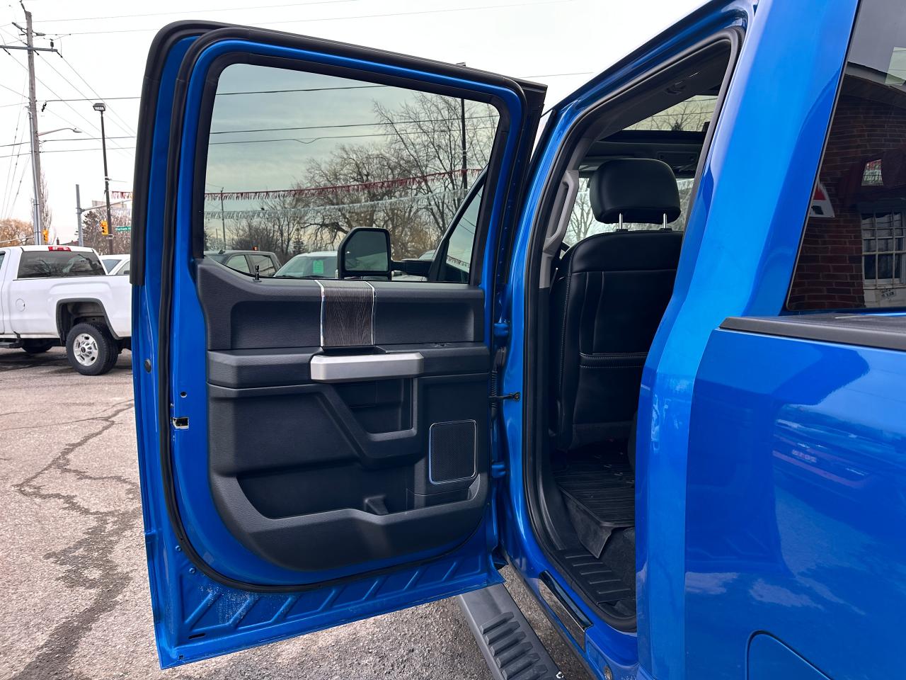 2020 Ford SUPER DUTY F-250 SRW LARIAT4x4Crew 6.7 Diesel Htd/Cool-Lthr Pano NAV XM Photo