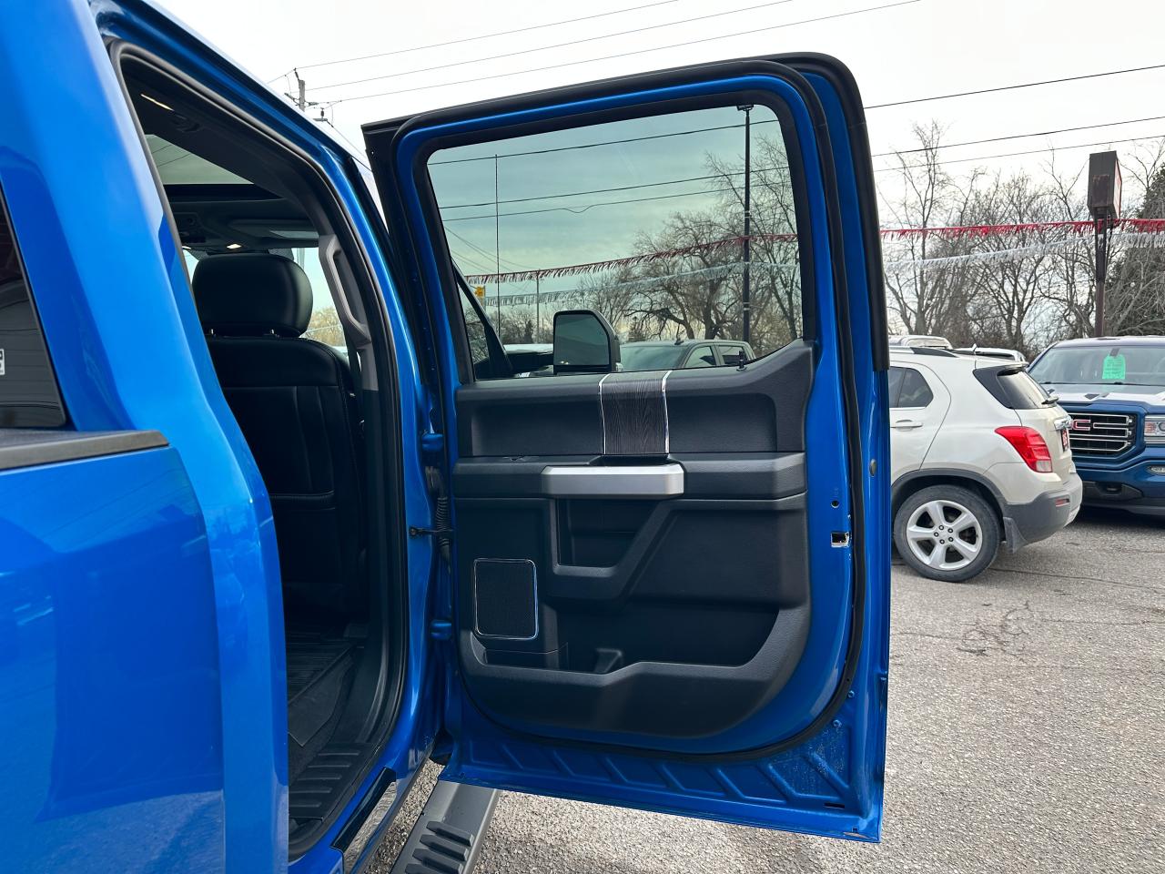 2020 Ford SUPER DUTY F-250 SRW LARIAT4x4Crew 6.7 Diesel Htd/Cool-Lthr Pano NAV XM Photo