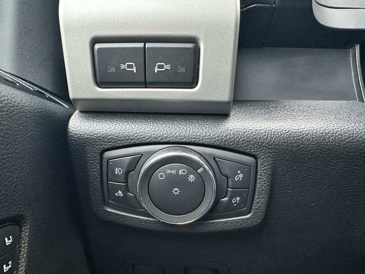 2020 Ford SUPER DUTY F-250 SRW LARIAT4x4Crew 6.7 Diesel Htd/Cool-Lthr Pano NAV XM Photo