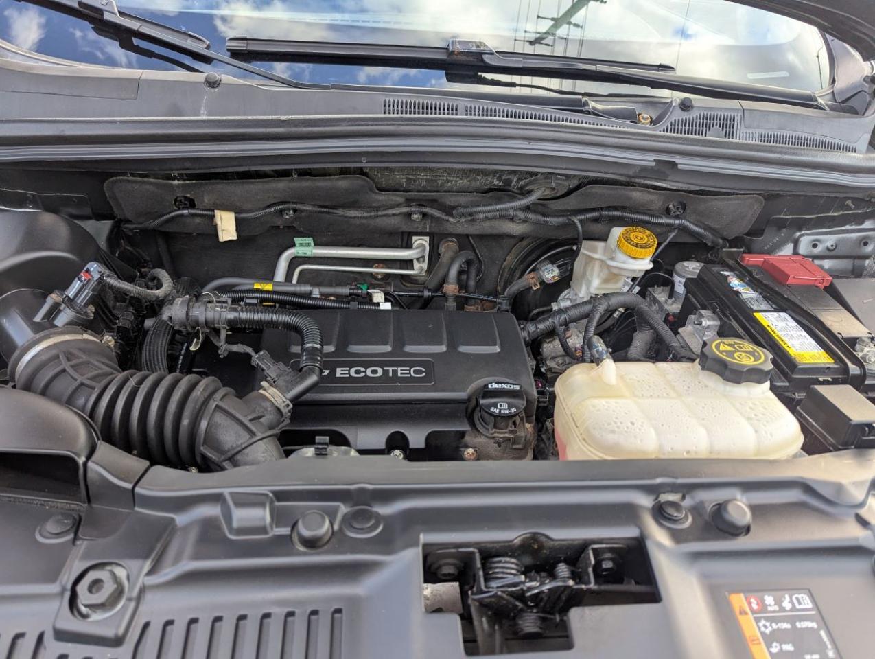 2019 Chevrolet Trax LT AWD WITH APPLE CARPLAY!! Photo