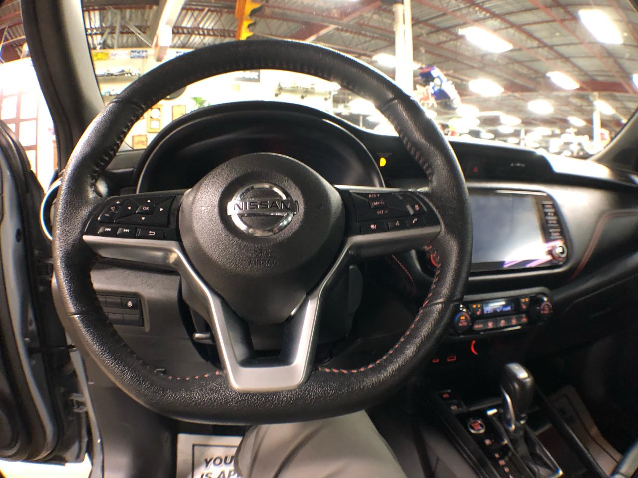 2021 Nissan Kicks SR LEATHER A/C A/CARPLAY L/ASSIST B/SPOT CAMERA Photo