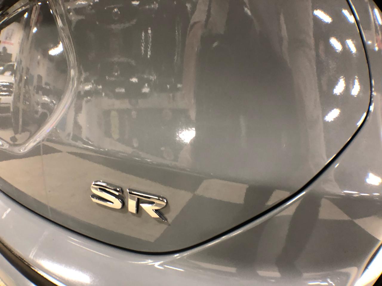 2021 Nissan Kicks SR LEATHER A/C A/CARPLAY L/ASSIST B/SPOT CAMERA Photo