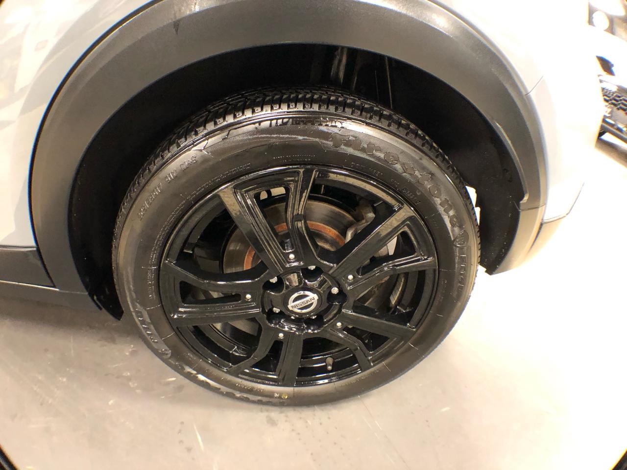 2021 Nissan Kicks SR LEATHER A/C A/CARPLAY L/ASSIST B/SPOT CAMERA Photo