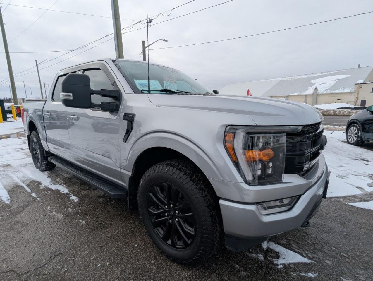 2022 Ford F-150 XLT WITH PANARAMIC SUNROOF!! Photo