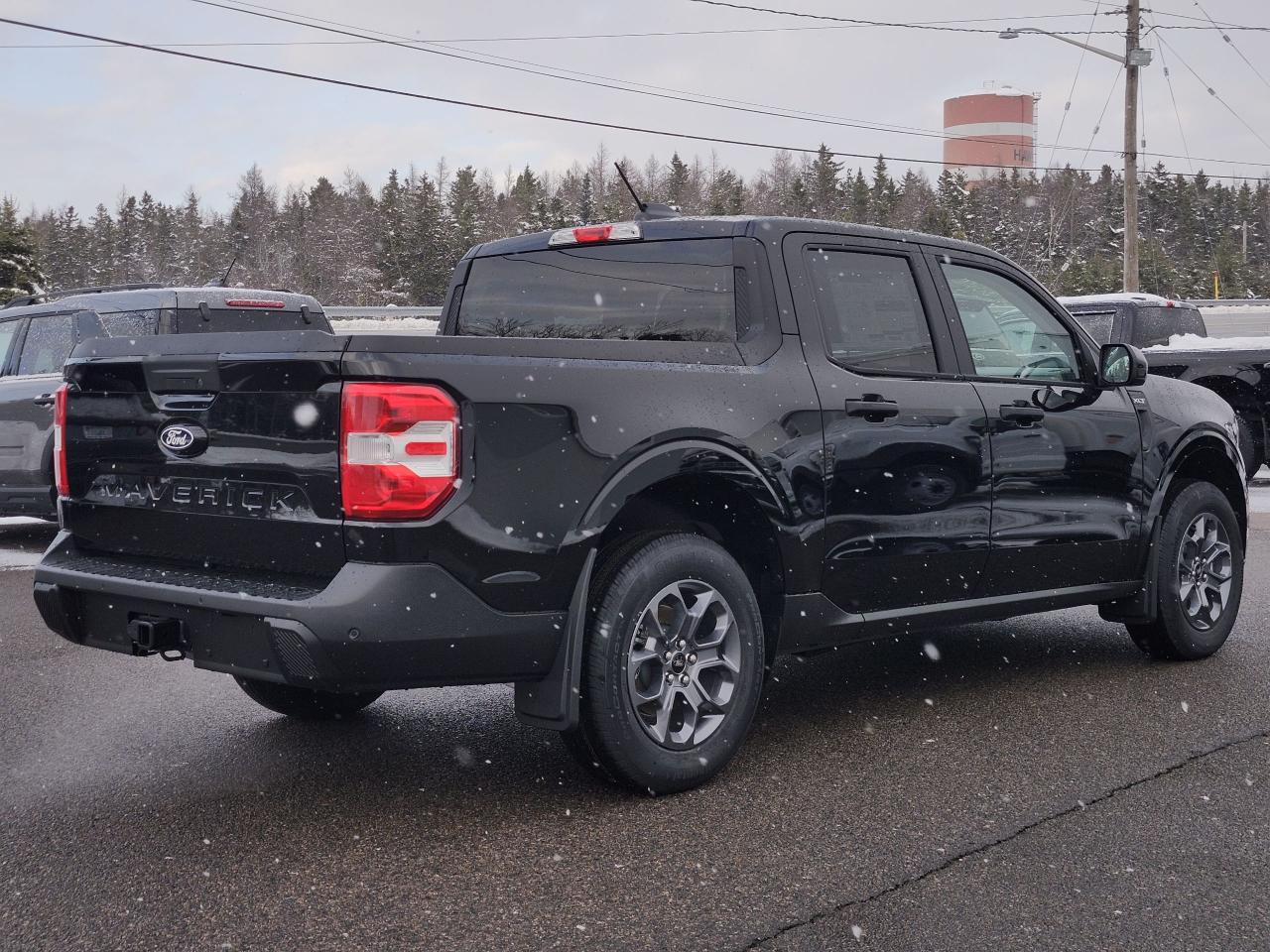 2026 Ford Maverick XLT AWD SuperCrew Photo4