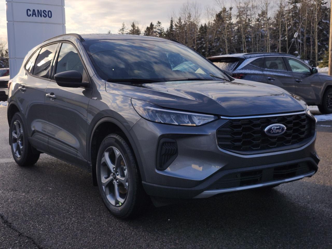 2026 Ford Escape ST-Line AWD Photo2