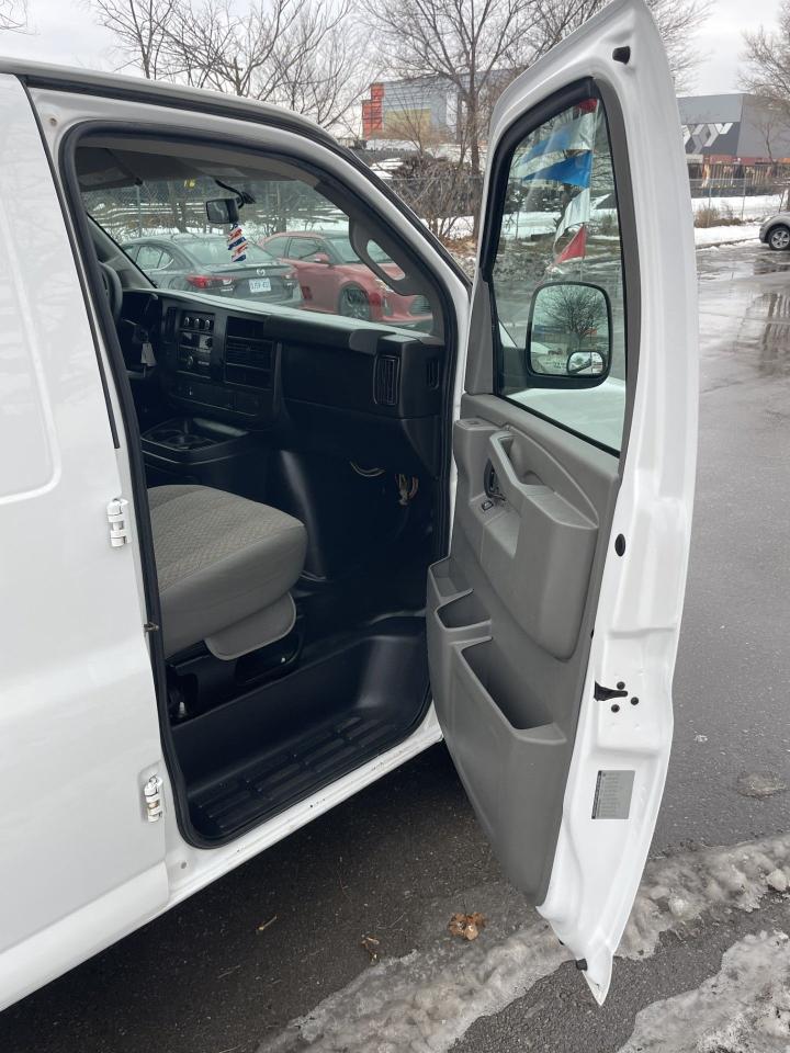 2016 Chevrolet Express Cargo Van NO WINDOWS ALL AROUND Photo