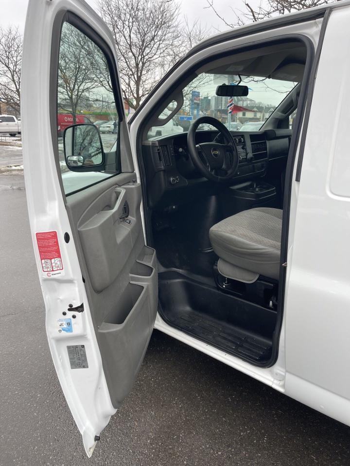 2016 Chevrolet Express Cargo Van NO WINDOWS ALL AROUND Photo