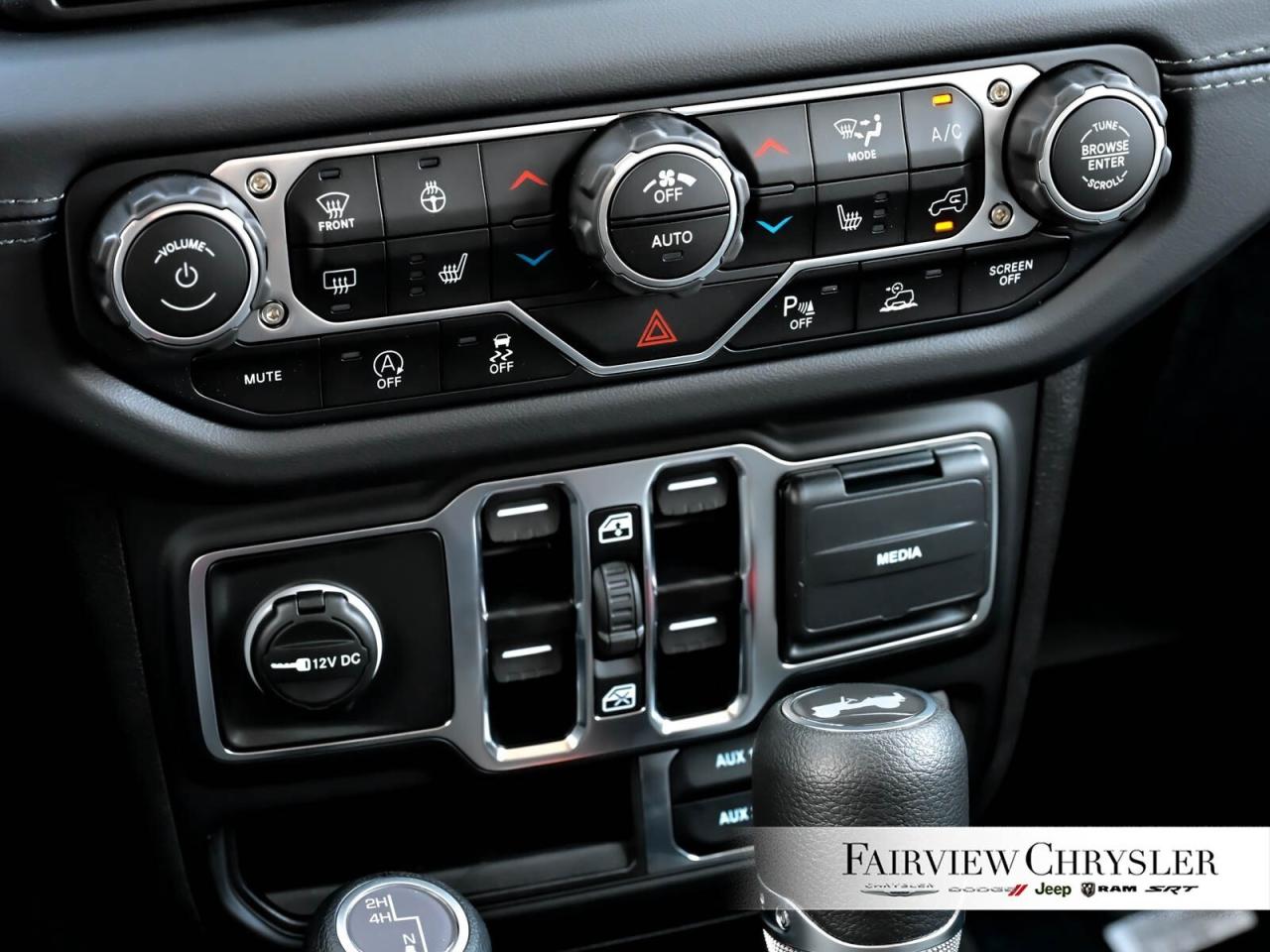 2025 Jeep Wrangler Sahara BLIND SPOT   3.6L V6   TRAILER TOW   CARPLA Photo