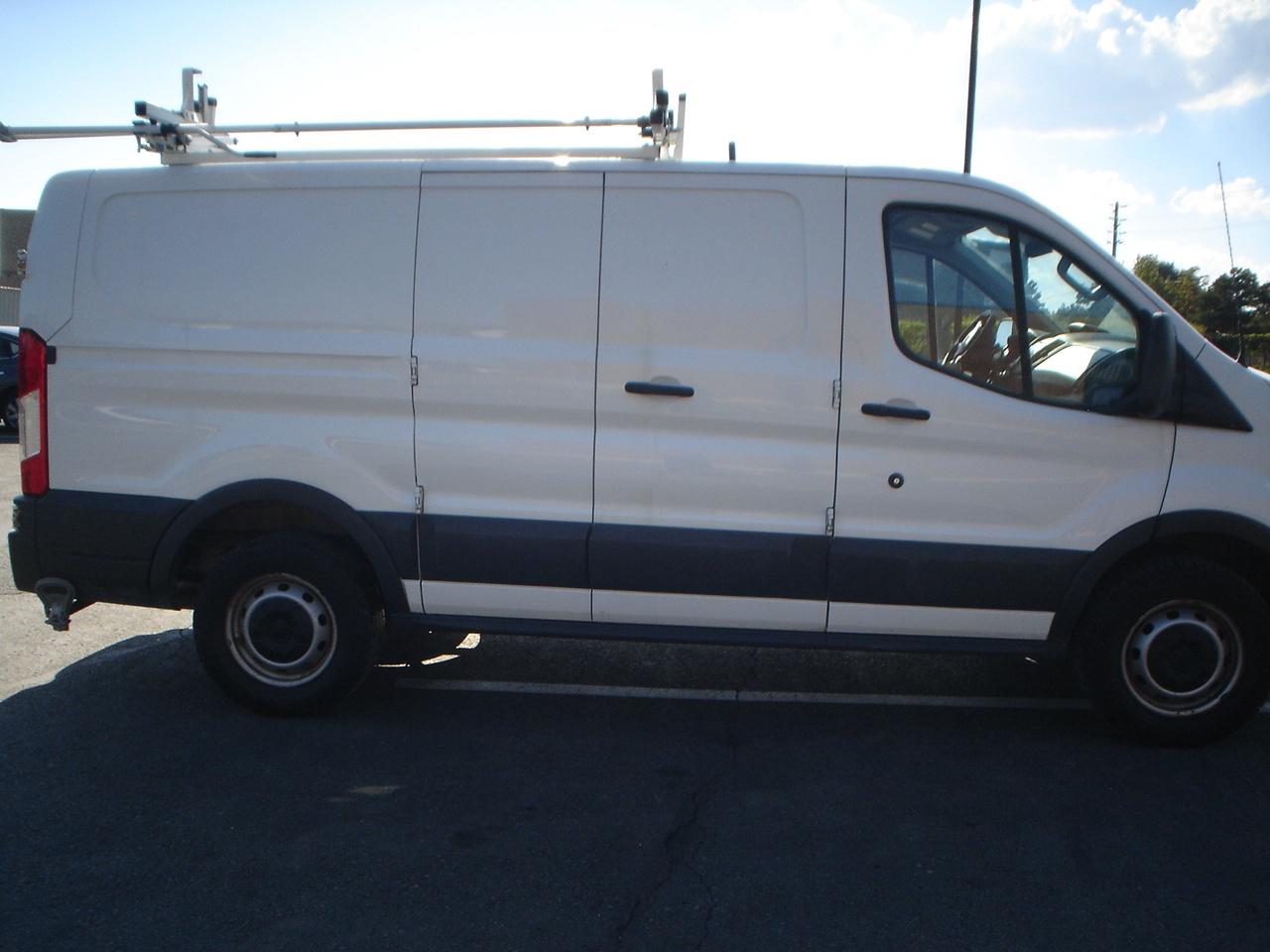 2018 Ford Transit Van T-250 130" Low Rf 9000 GVWR Swing-Out RH Dr Photo3