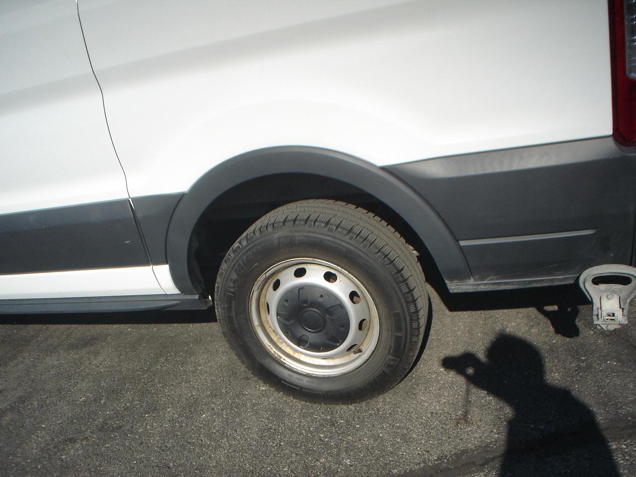 2018 Ford Transit Van T-250 130" Low Rf 9000 GVWR Swing-Out RH Dr Photo