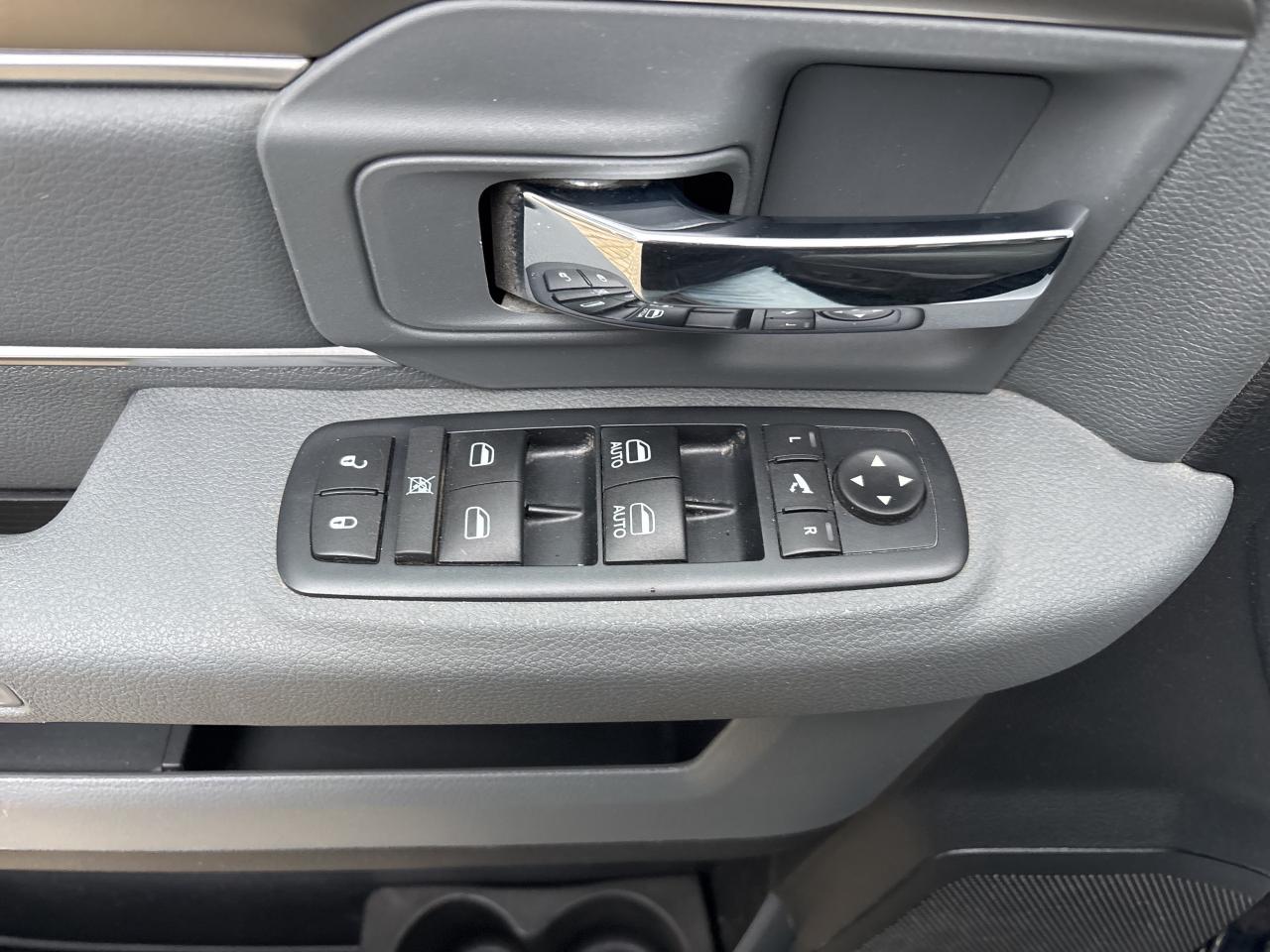 2016 RAM 2500 SLT Photo