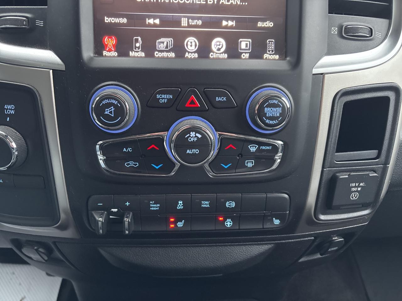 2016 RAM 2500 SLT Photo