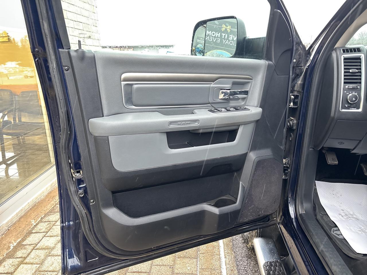 2016 RAM 2500 SLT Photo