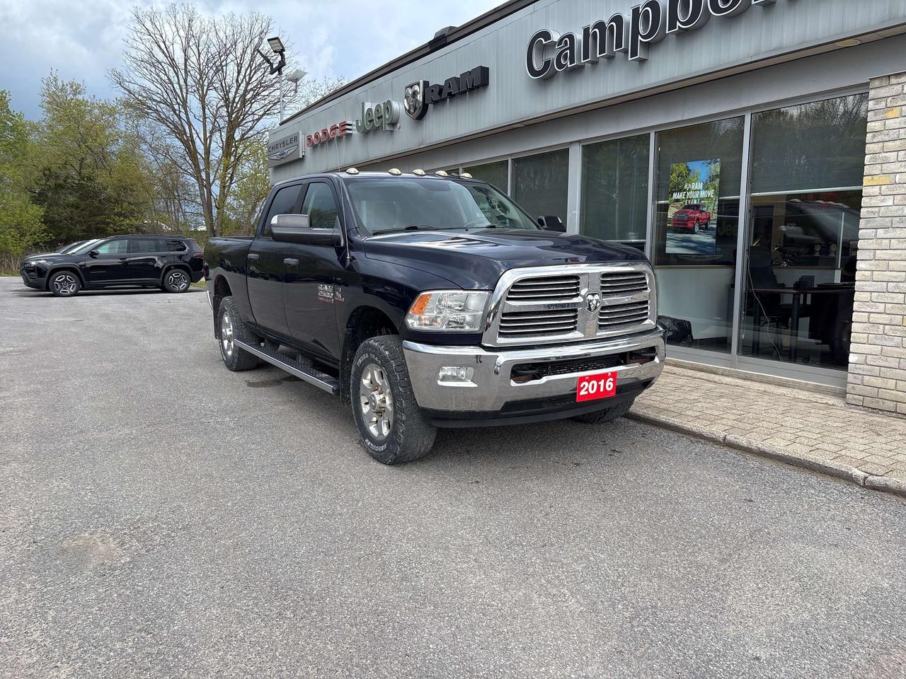 2016 RAM 2500 SLT Photo2