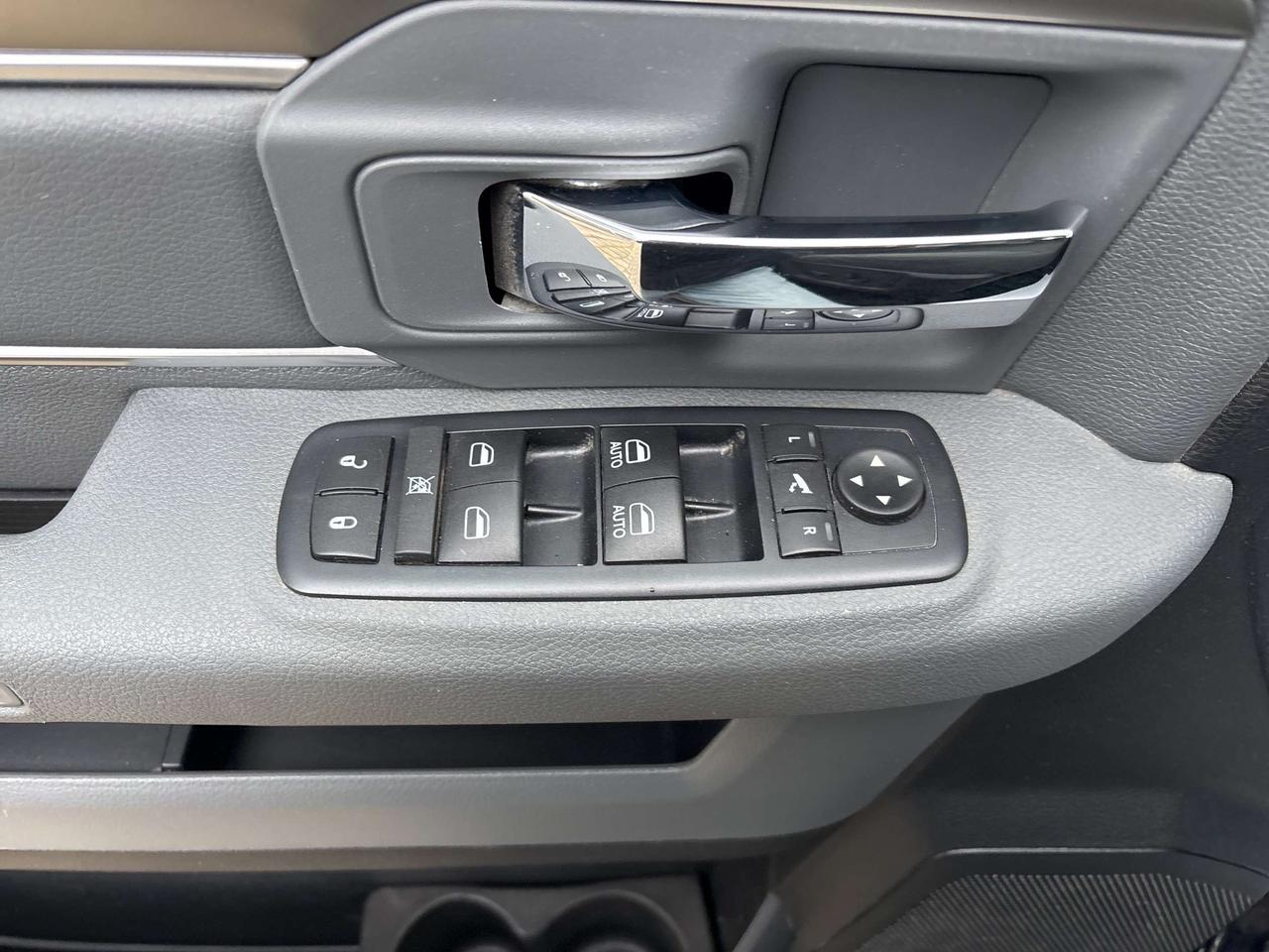 2016 RAM 2500 SLT Photo