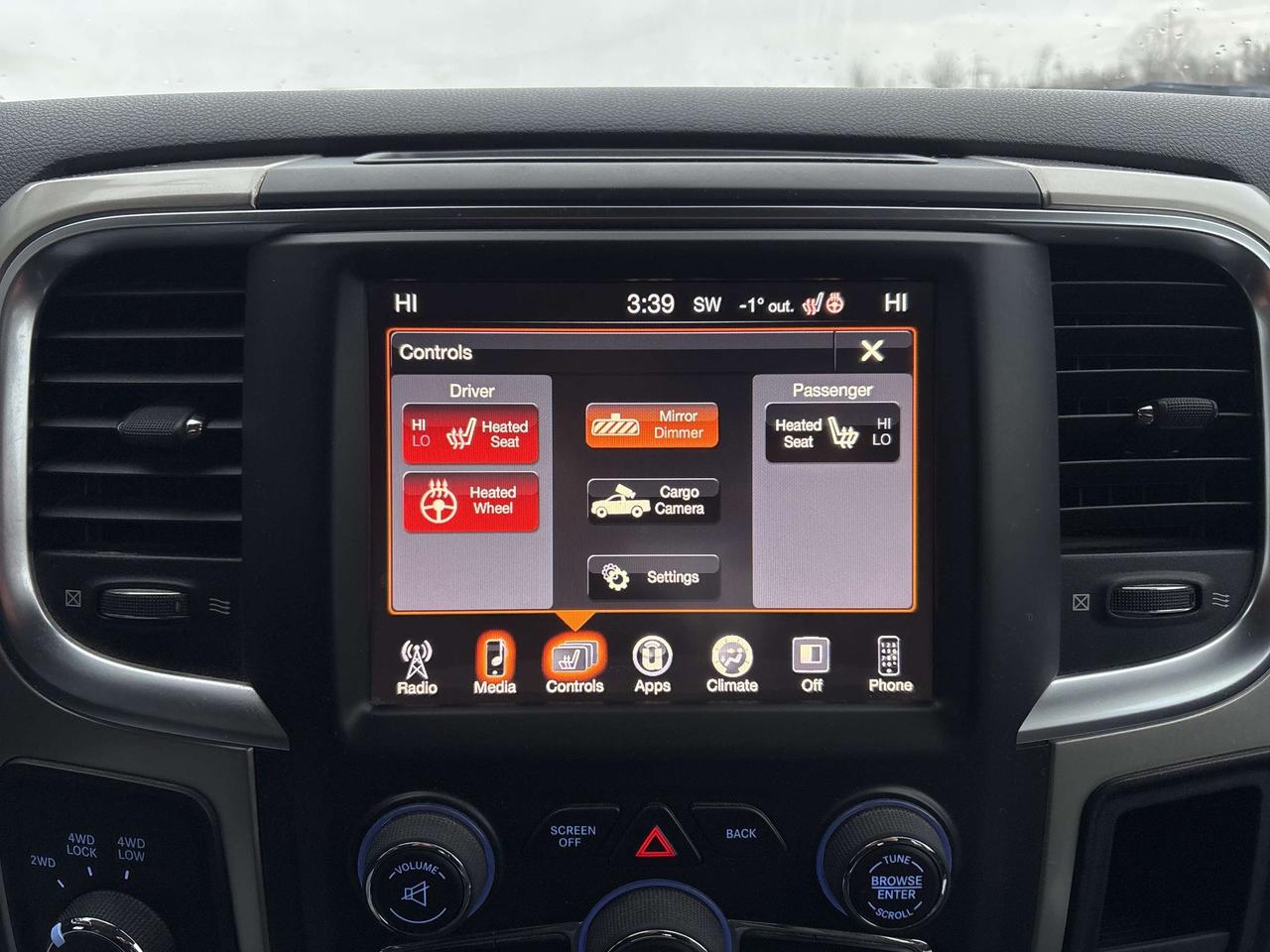 2016 RAM 2500 SLT Photo