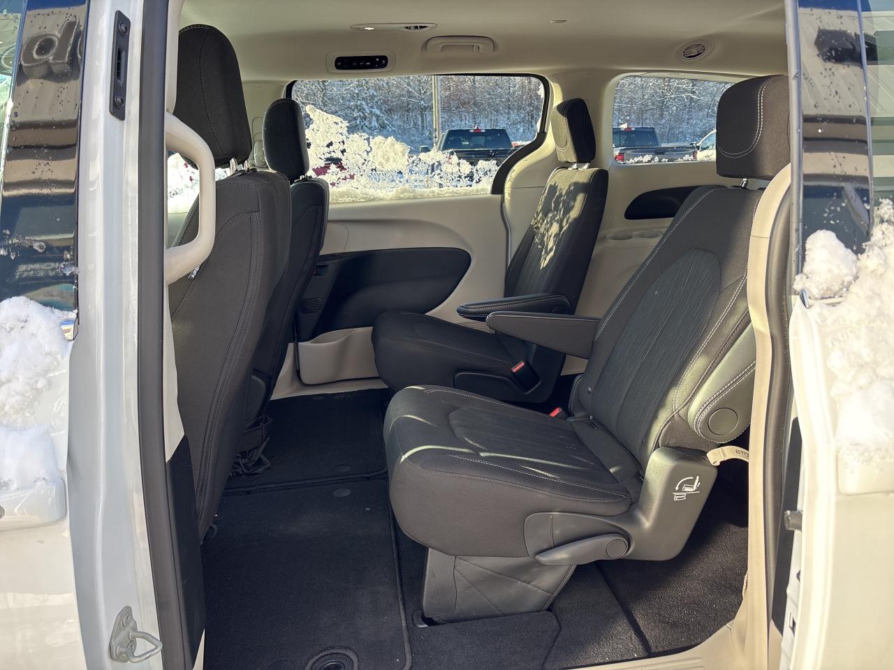 2024 Chrysler Grand Caravan SXT Photo