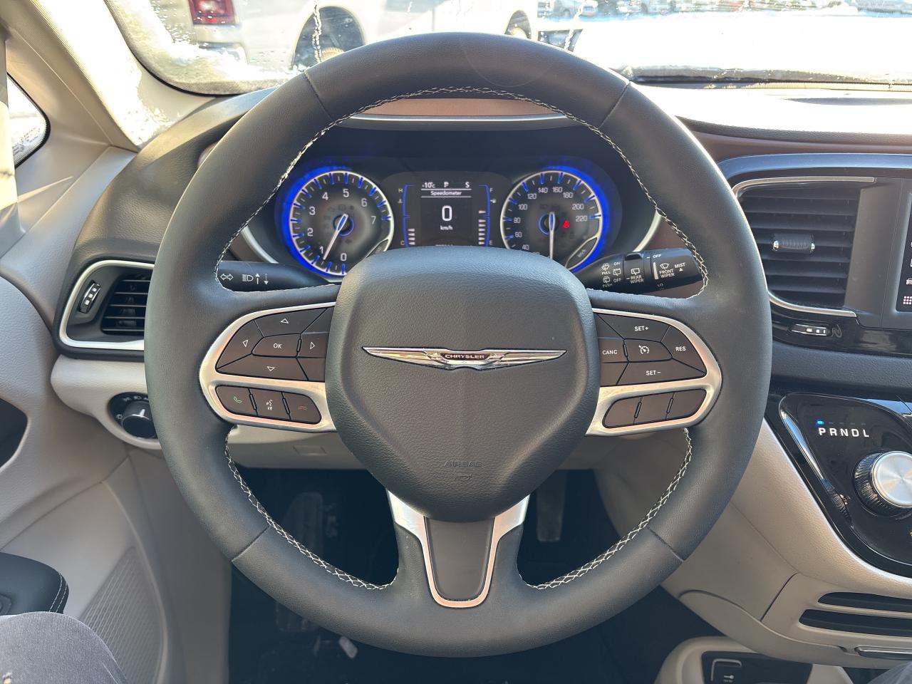 2024 Chrysler Grand Caravan SXT Photo