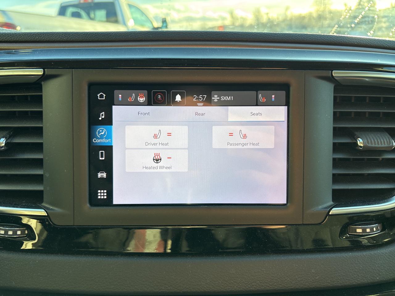 2024 Chrysler Grand Caravan SXT Photo