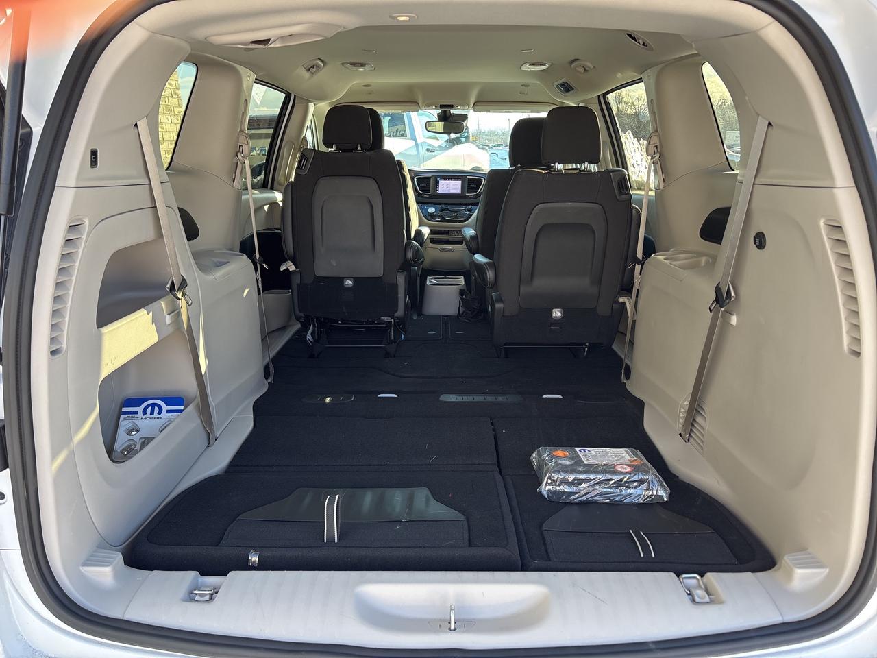 2024 Chrysler Grand Caravan SXT Photo