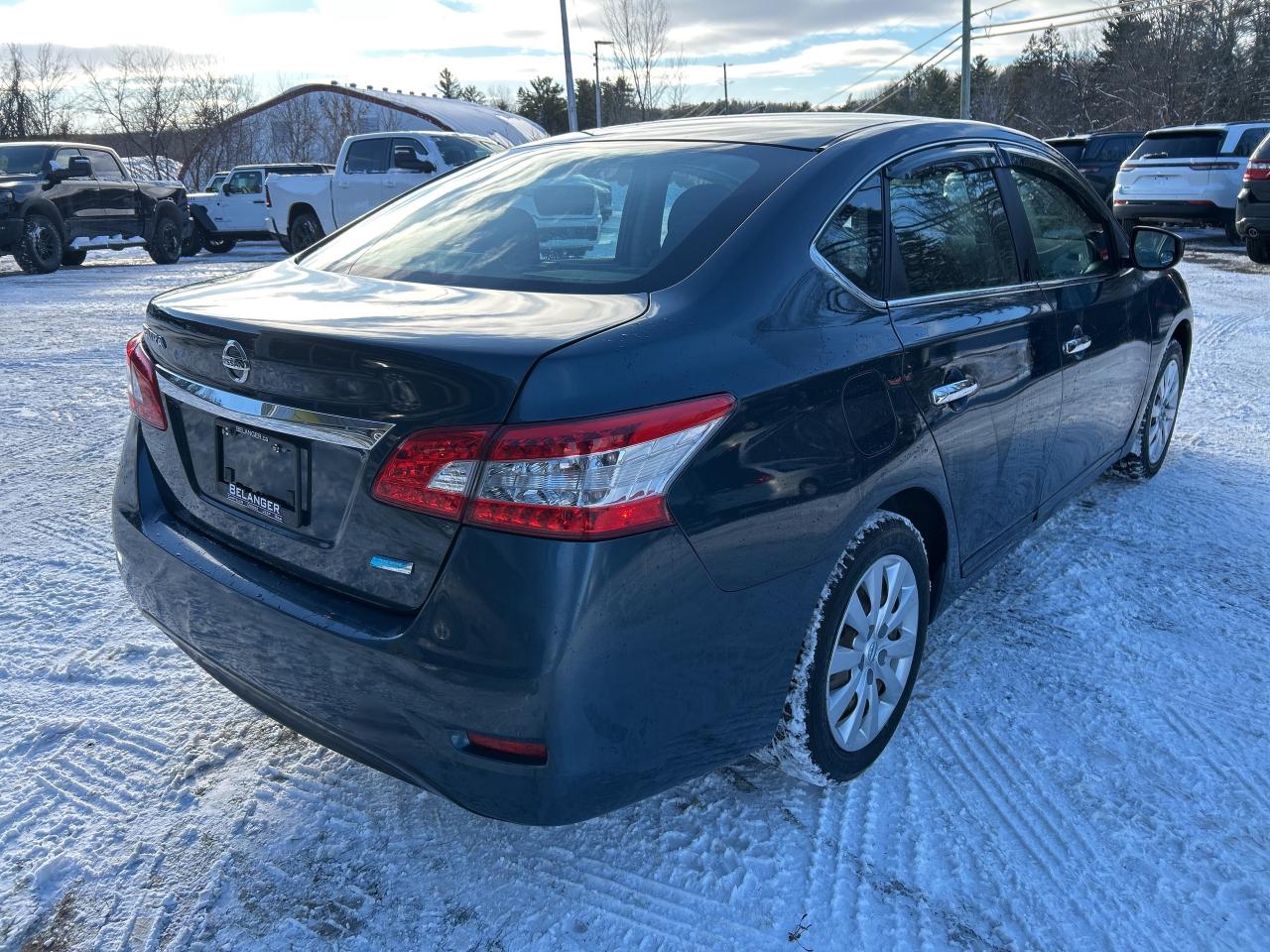 2014 Nissan Sentra S Photo
