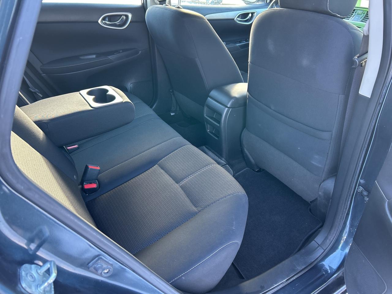 2014 Nissan Sentra S Photo