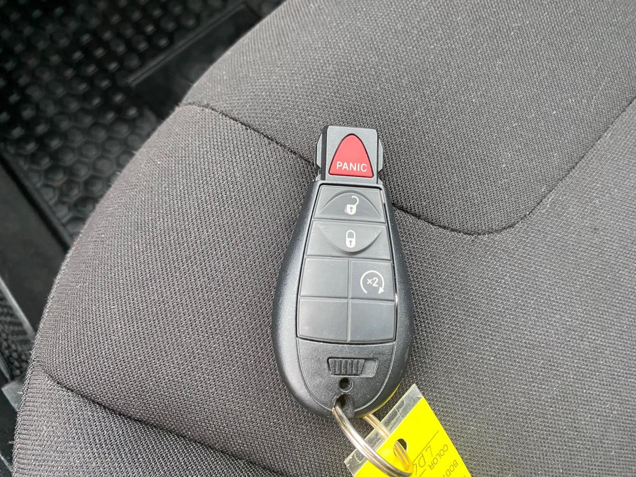 2020 Jeep Cherokee Sport Photo