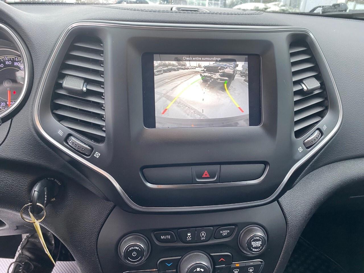 2020 Jeep Cherokee SPORT 4X4 Photo