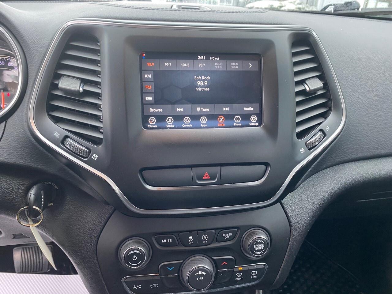 2020 Jeep Cherokee SPORT 4X4 Photo