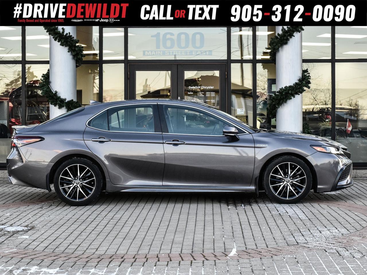 2021 Toyota Camry HYBRID SE   SUNROOF   HEATED SEATS + WHEEL Photo