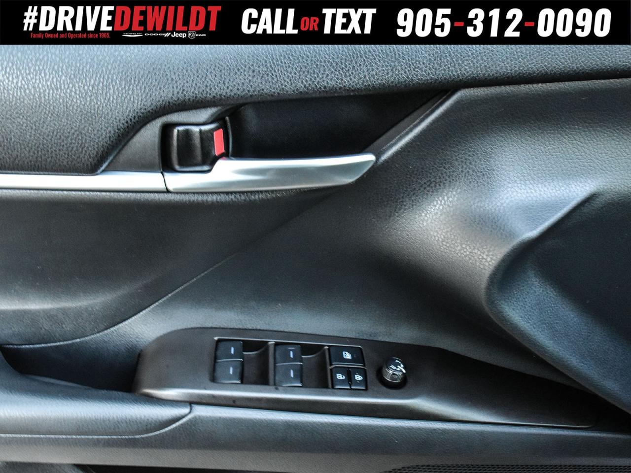2021 Toyota Camry HYBRID SE   SUNROOF   HEATED SEATS + WHEEL Photo